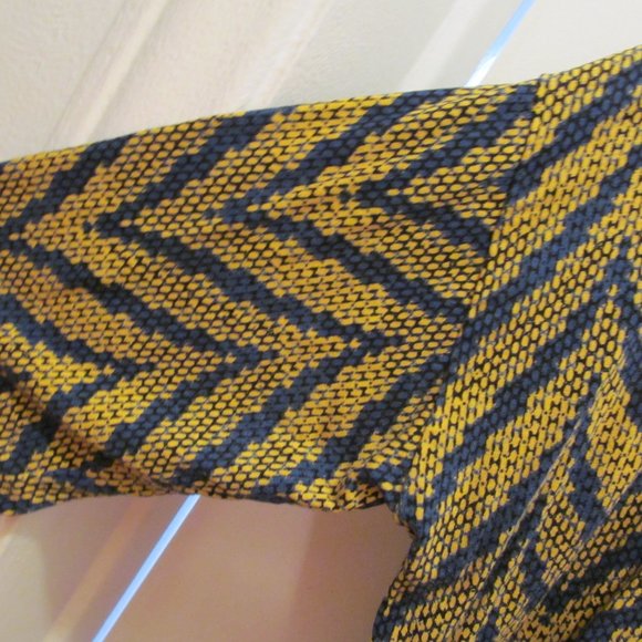 LULAROE Irma Top Shirt Chevron Snake Print Gold & Blue Size XS ~ Unicorn? - Picture 6 of 12